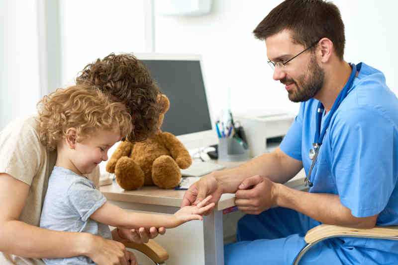 Ideas For Keeping Your Children Occupied At The Pediatrician's Office
